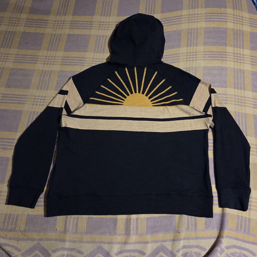 Faherty Sunwashed Hoodie Organic Cotton White Blue Stripe Sun Back